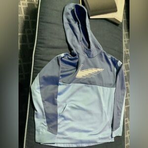Nike Therma Little Boys Blue Fleece Hoodie, size Youth Large, color: blue